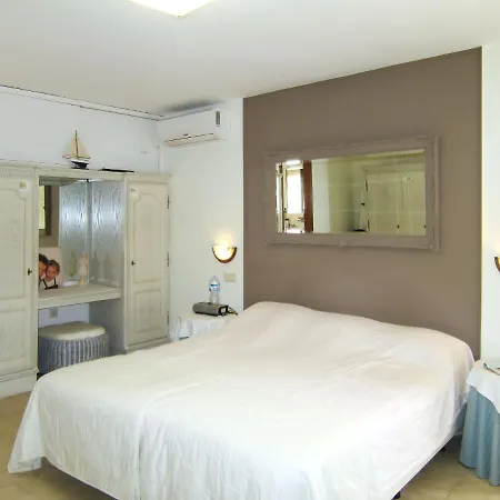 Serra - Ate250 By Interhome *